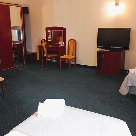 Hotel Sosnowe Zacisze Barszczewo Choroszcz Esterno foto