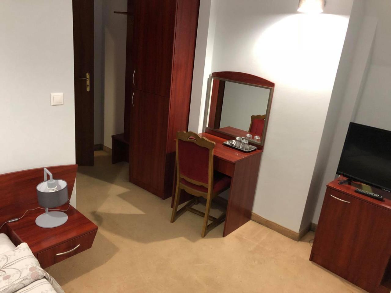 Hotel Sosnowe Zacisze Barszczewo Choroszcz Esterno foto